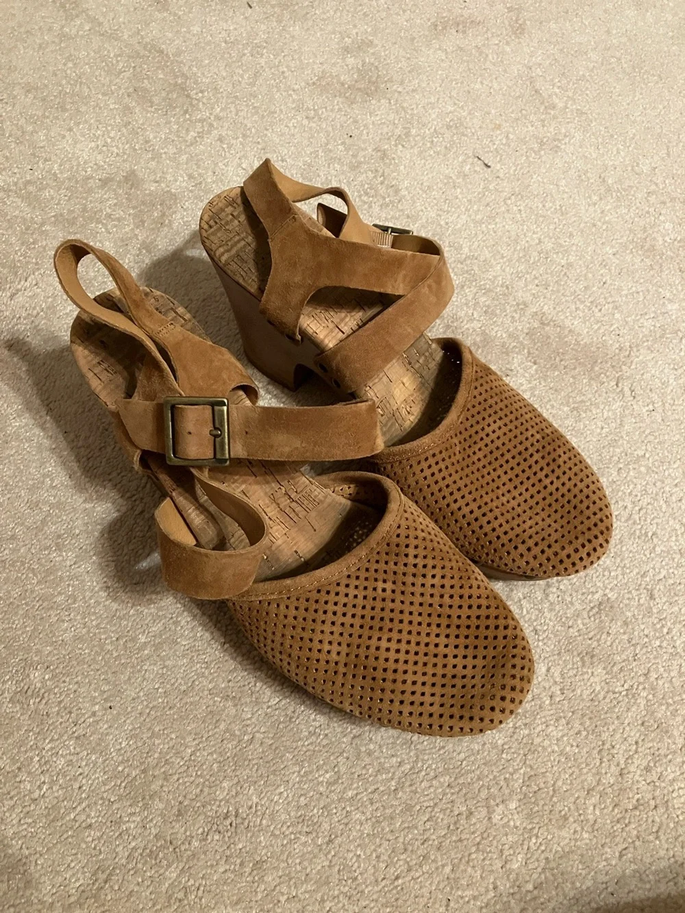 Korks Women’s wooden platform shoes